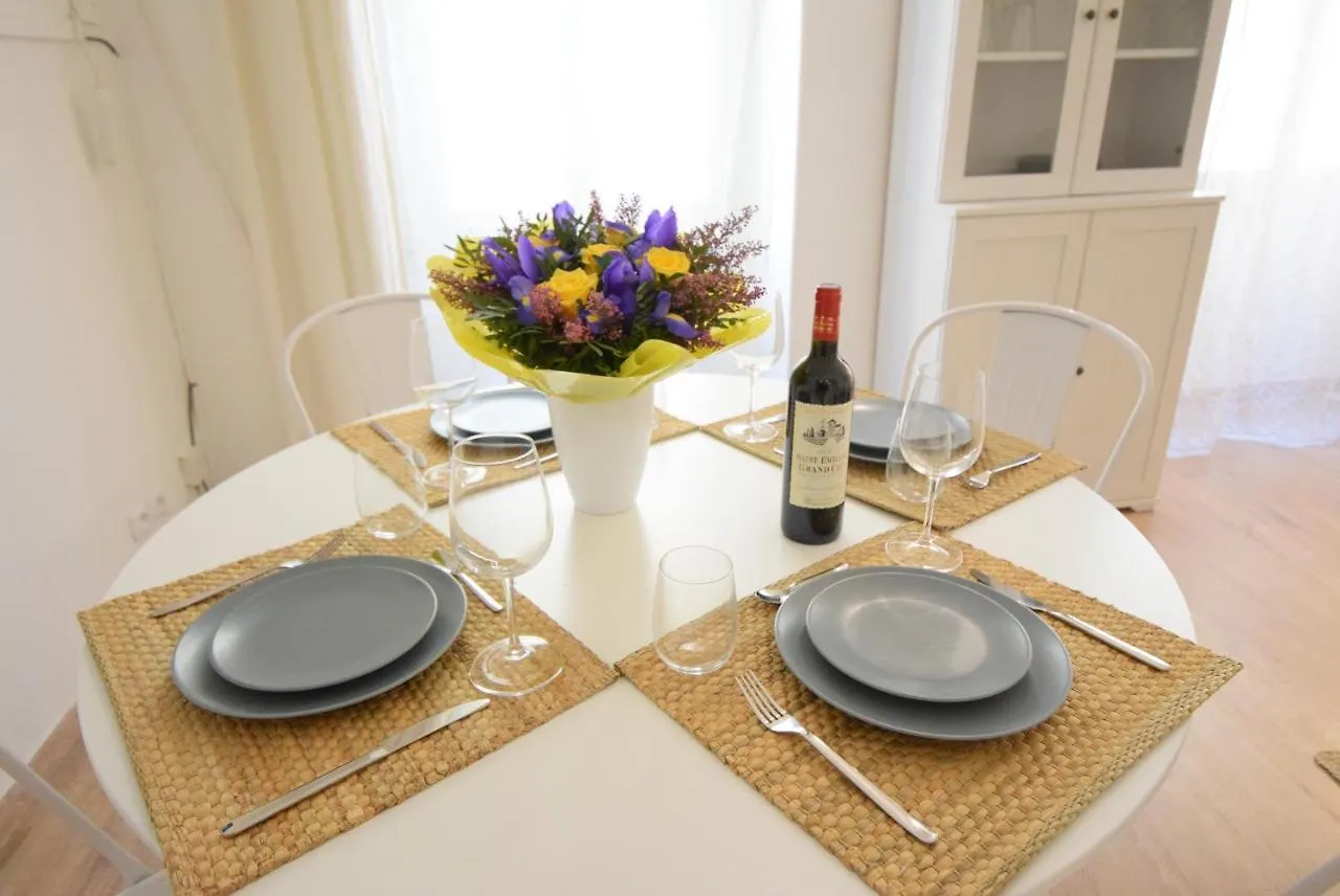 Nice Renting - Barillerie - Cozy Loft Old Nice - Sea Front - Saleya - Massena